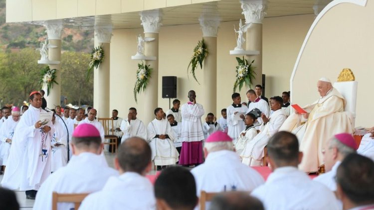 O Papa Francisco na missa em Díli, Timor-Leste