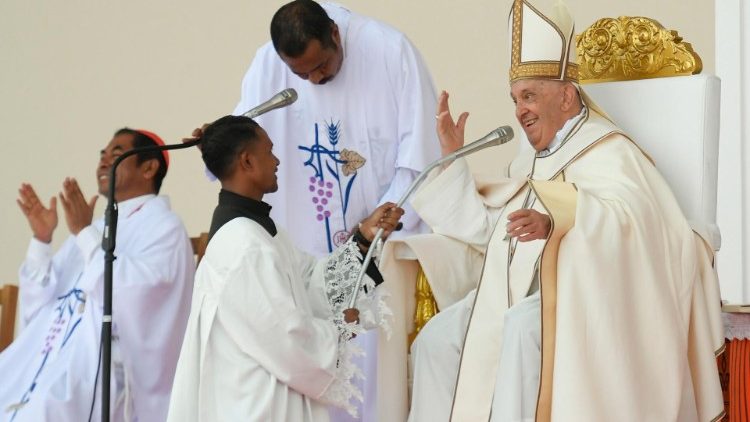 Msza w Parku Pokoju na obrzeżach stolicy Timoru Wschodniego