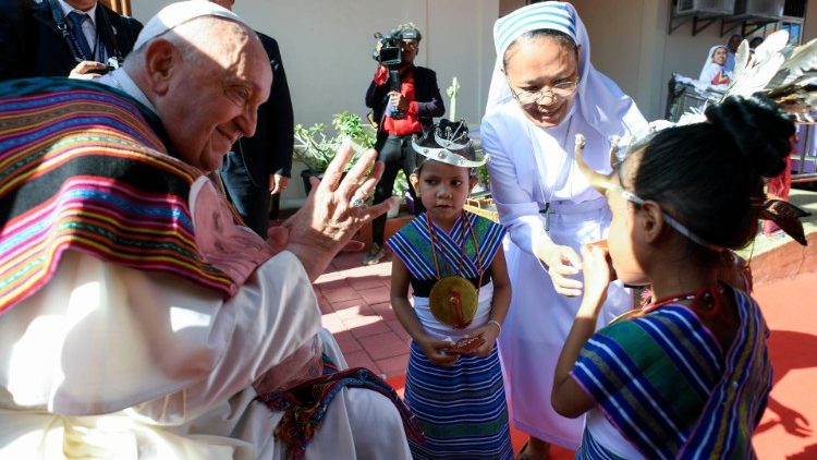 Pope to Timorese children: Thank you for teaching us to care and be cared for