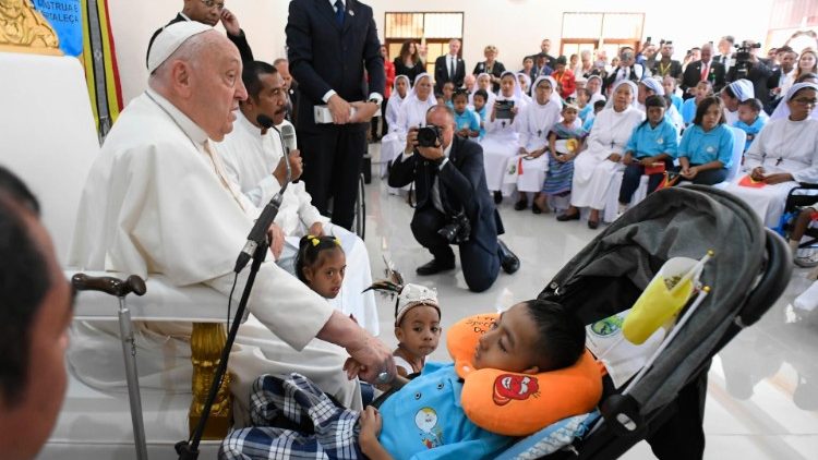 Francesco con el pequeño Silvano