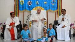 2024.09.10 Viaggio Apostolico in Timor-Leste - Visita ai bambini con disabilita' della scuola Irmas Alma