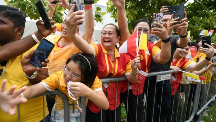 Il saluto al Papa, arrivato a Singapore