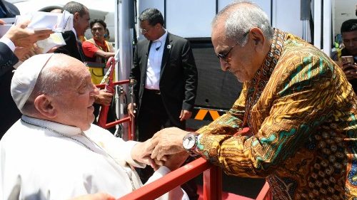 Papst Franziskus verlässt Osttimor in Richtung Singapur