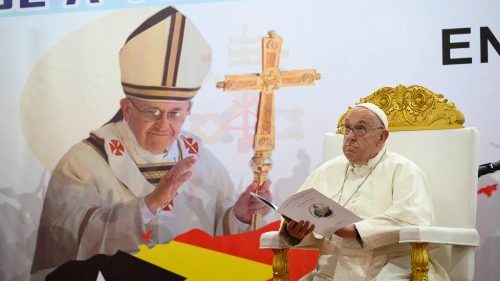 François exhorte les jeunes à «faire du bruit» et à respecter les anciens