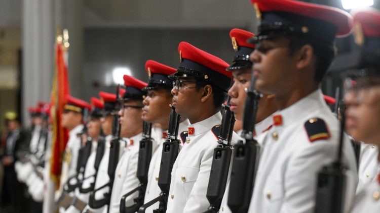 Papa Francisko akikaribishwa nchini Singapore