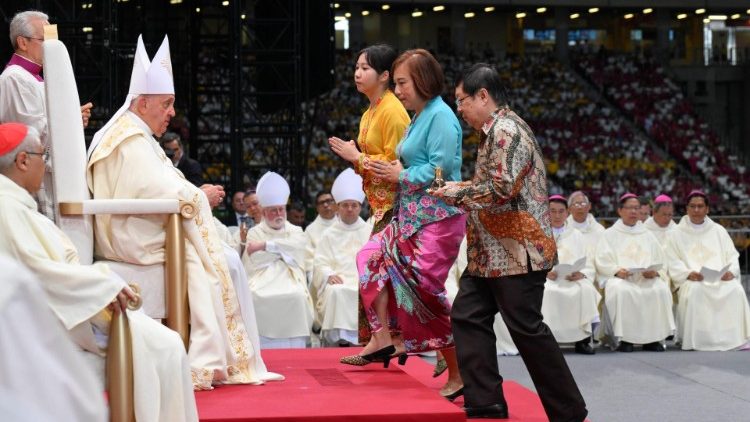 Papa Francesco nella Messa celebrata  al National Stadium di Singapore