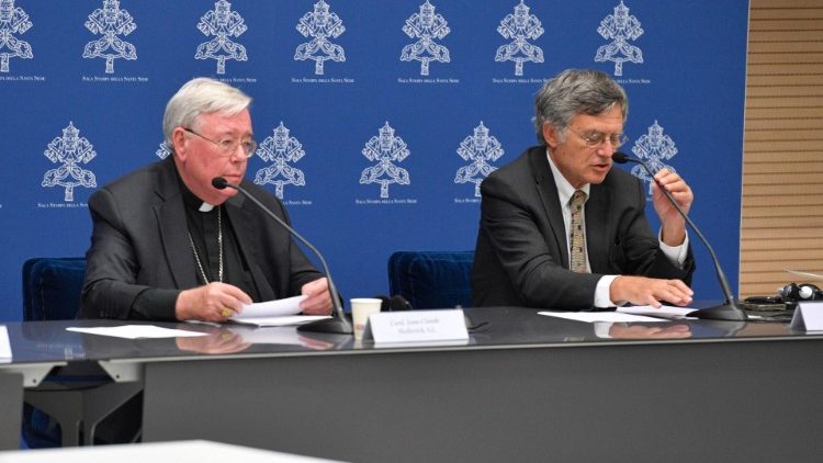 Il cardinale Hollerich e il prefetto Ruffini 