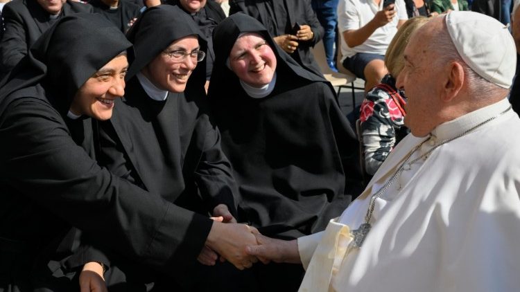 As monjas beneditinas com o Papa Francisco