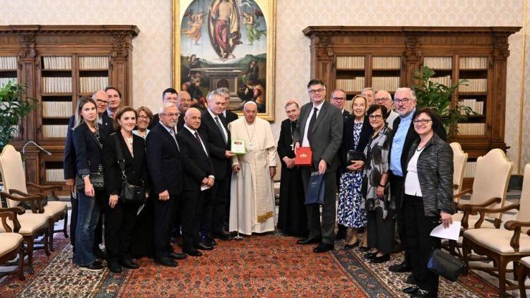 Francesco con la delegazione del Gruppo "Pasqua Together 2025"