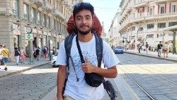 Hersh Goldberg, 23 anni, tra gli ostaggi ritrovati morti a Gaza il 31 agosto 2024. E' il figlio di Rachel, la donna che aveva mandato videomessaggi al Papa e che era stata ricevuta insieme ad altri parenti di ostaggi.