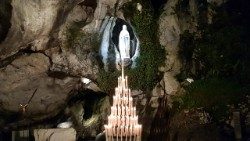 Die Grotte von Massabielle in Lourdes