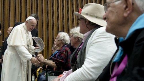 El Papa Francisco con abuelos y adultos mayores