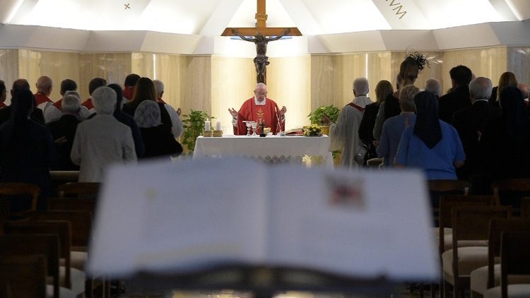 Messe à Sainte-Marthe: le démon attaque l’homme et la femme car ils sont l'image de Dieu Cq5dam.thumbnail.cropped.750.422