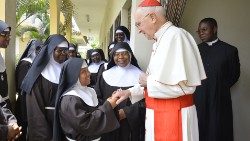 Visita pastoral do Card. Filoni em Angola