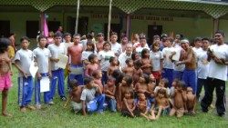 Мисионер сред коренното население на Амазония
