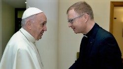 Pater Hans Zollner mit dem Papst