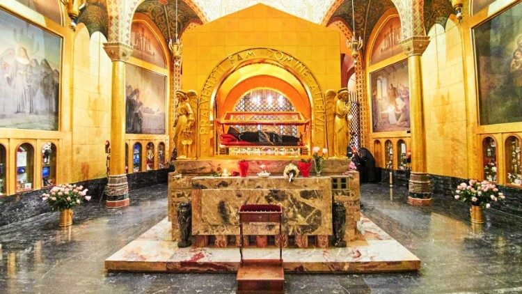2019.05.21 Urna di Santa Rita da Cascia custodita della Basilica di Cascia