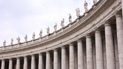 Die Säulen des Bernini am Petersplatz