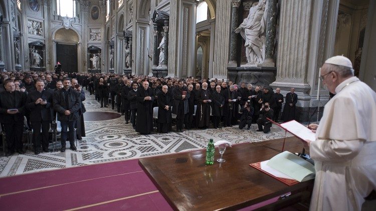 Papa Francisc cu preoții diecezei Romei în bazilica Sfântul Ioan de la Lateran