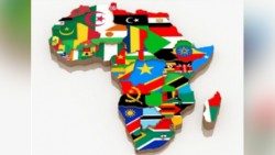 Mapa da África com bandeiras