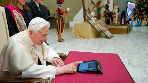 Benoît XVI et la transmission de la foi, à l'ère du numérique