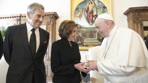 USA: Nancy Pelosi hofft in Streit mit Bischof auf Klärung durch Rom