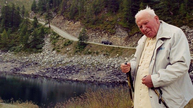 Johannes Paul II. (1978-2005) bei einer Bergwanderung