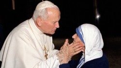 Zwei Heilige auf einem Bild: Johannes Paul II. mit Mutter Teresa von Kalkutta