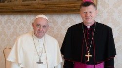 Папа Францішак і арцыбіскуп Антэ Ёзіч