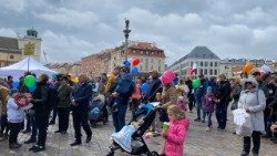 Famiglie ad una precedente edizione della Marcia per la vita a Varsavia