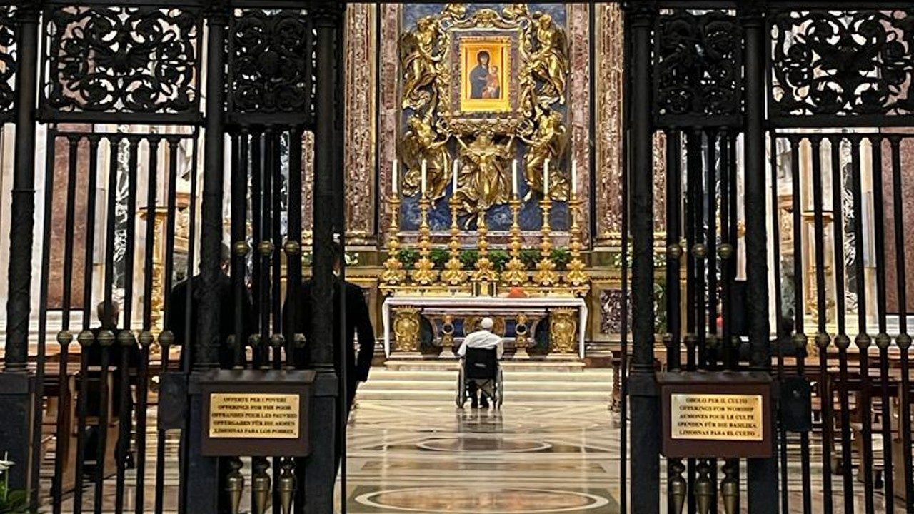 教皇、聖マリア大聖堂訪問100回目に、バーレーン訪問のため祈る