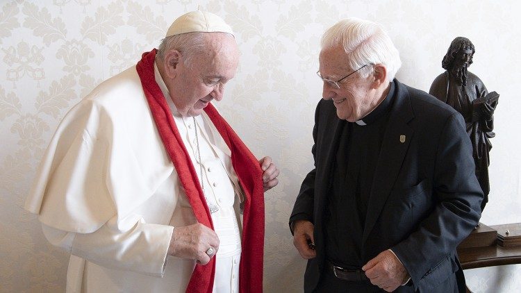 O Papa: ajudem a acabar com os conflitos, o mundo precisa de paz - Vatican  News