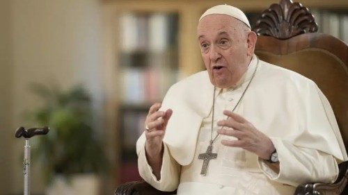 Pope Francis praises Father James Martin during audience with Vatican  communicators - Outreach