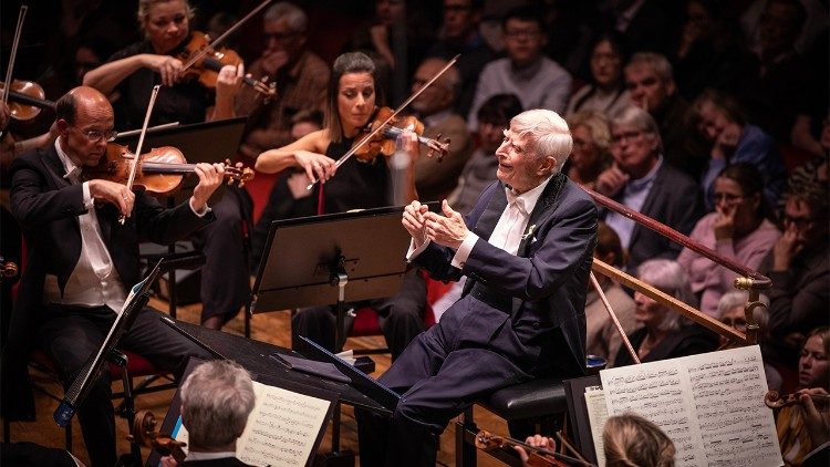 Il direttore d'orchestra Herbert Blomstedt (foto Nadja Sjöström)