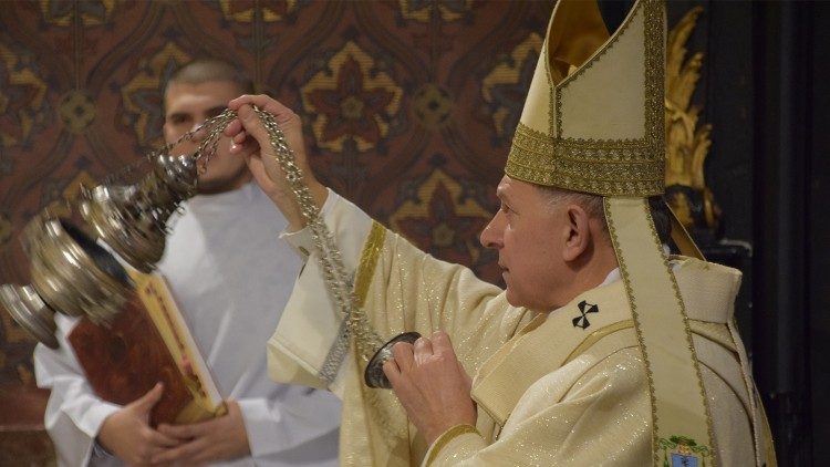 Arcybiskup Mokrzycki podczas liturgii