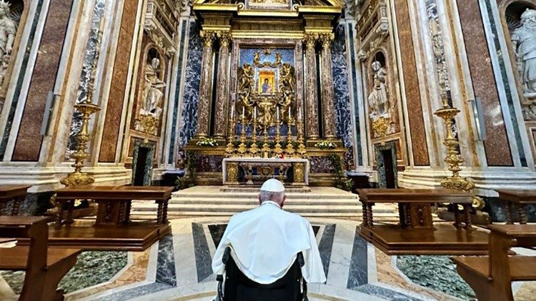 Papež František v bazilice Santa Maria Maggiore