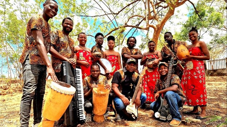 L'Alleluya band, nata nel 1978 su iniziativa del monfortano padre Mario Pacifici e oggi uno dei gruppi musicali più popolari del Malawi