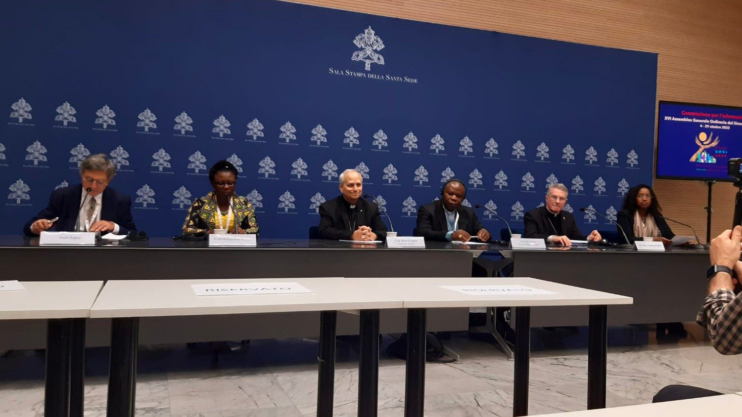 Holy See Press Office Briefing: Synod of Bishops Discusses Letter to the People of God and Reaffirms Episcopal Character