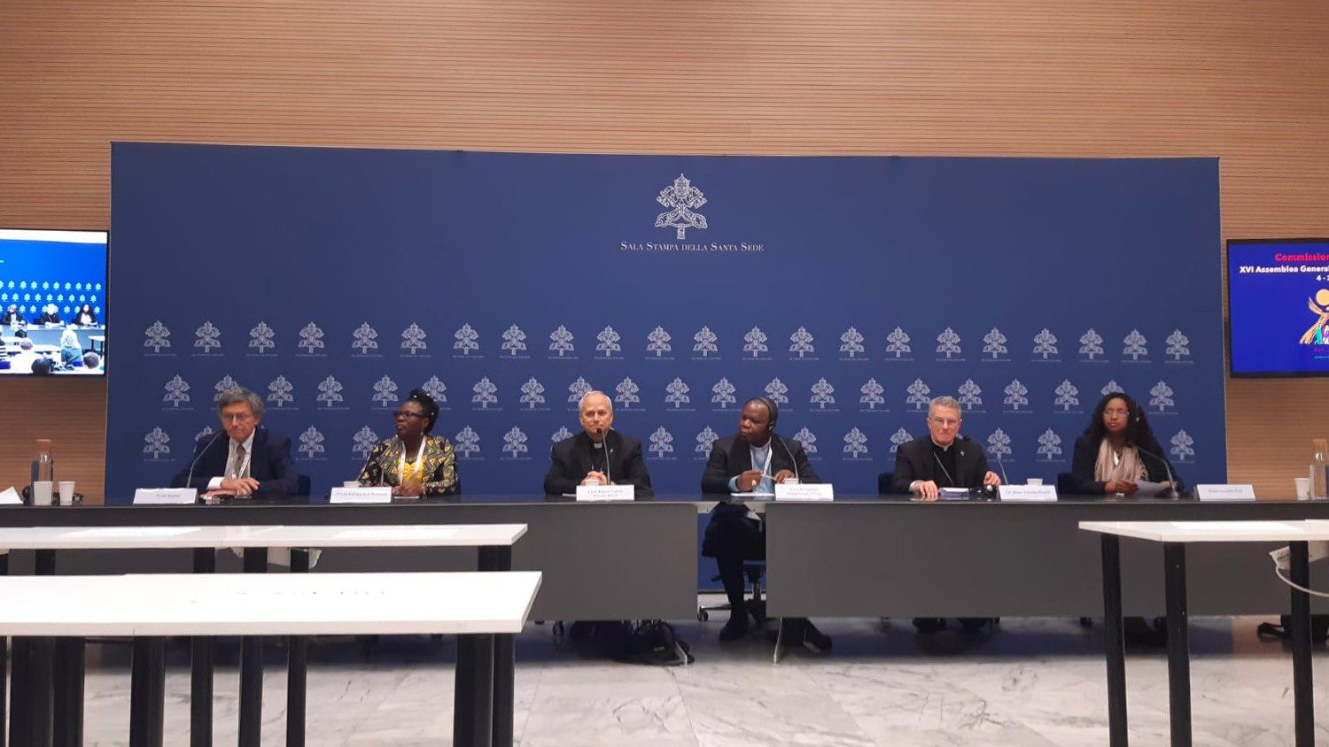 Summary Of The Synod Press Briefing On Wednesday - Vatican News