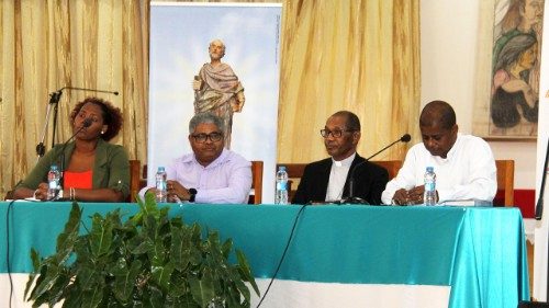 Cabo Verde - Igreja apresenta Projecto de Jubileu dos Jovens