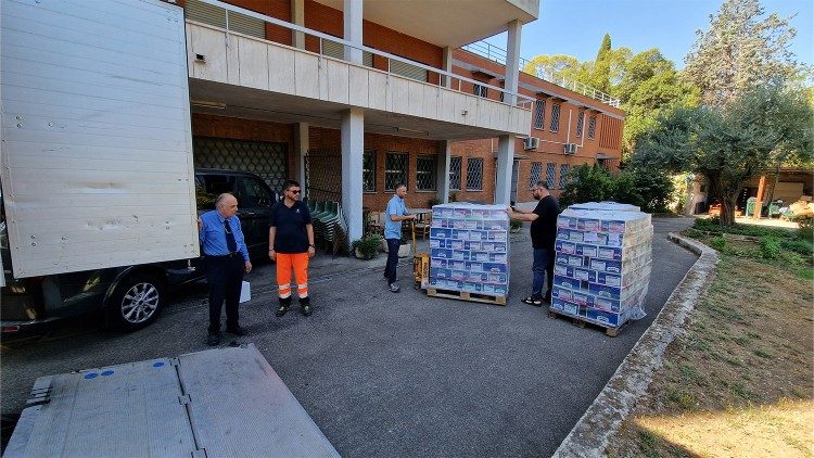 Chargement du camion à Rome. 