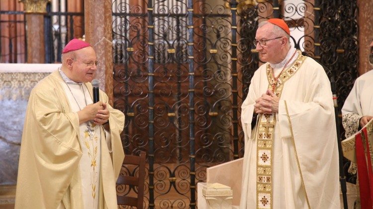 El cardenal Parolin con el obispo de Asís-Nocera-Gualdo Tadino, Domenico Sorrentino