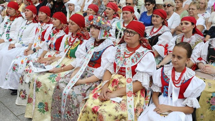 Pielgrzymka kobiet i dziewcząt do Piekar Śląskich (Roman Koszowski / Foto Gość)