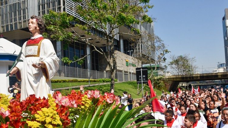 São Tarcísio e o ministério dos coroinhas