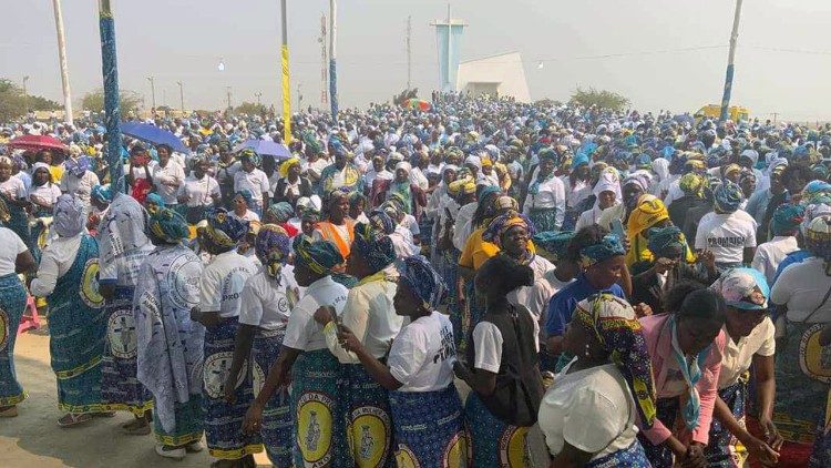 Mais de 20 mil mulheres participaram no I Congresso nacional da PROMAICA em Benguela (Angola)