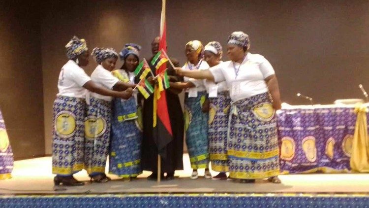 Grupo de mulheres católicas de Moçambique no I Congresso Nacional da PROMAICA