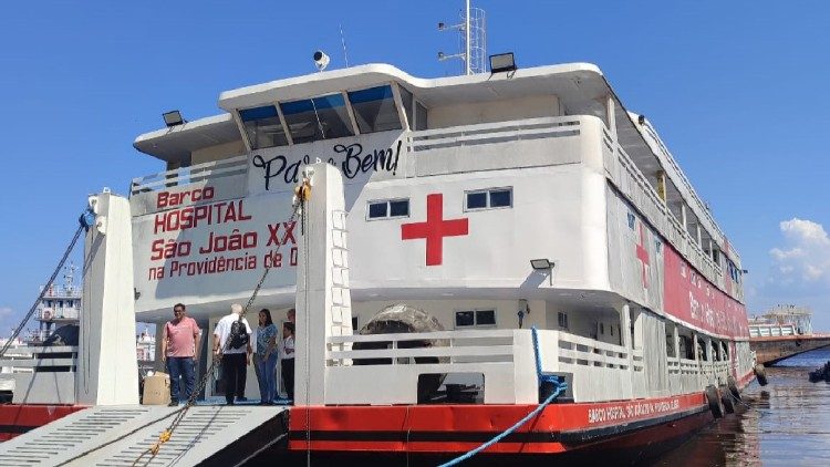 Barco-hospital São João XXIII