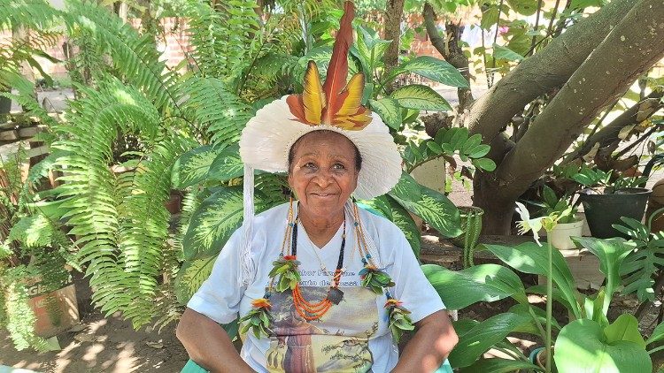 Na Ilha de São Pedro, em Porto da Folha, em Sergipe, romeiros encontraram Maria José Faustino, missionária consagrada  da aldeia indígena de Xocó