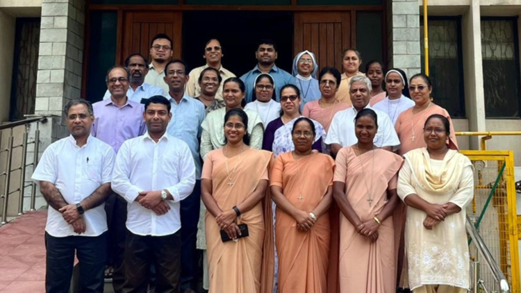 Participants of the Delhi Lawyers Forum seminar pose for the camera after a day of discussions at the Indian Social Institute, New Delhi. Photo credit: Catholic Connect