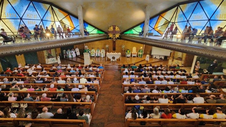 A celebração eucarística de abertura do encontro nacional da Pastoral do Turismo